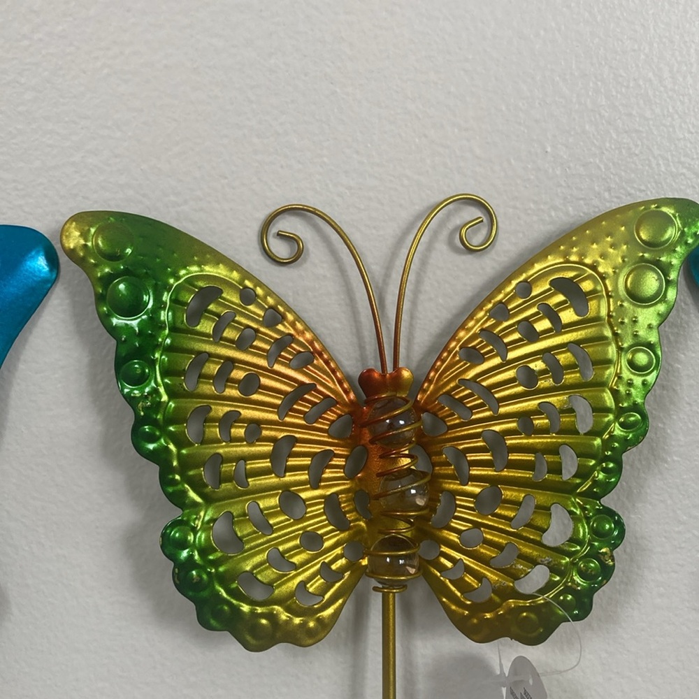 NWT- Set of 5- Colorful Painted Metal Butterfly 🦋 Yard Stakes w/ Marble Bodies - Picture 10 of 17